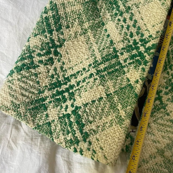 🌿 VINTAGE // MCGINN • green and cream plaid coat with fur collar and silk lining - Picture 9 of 11